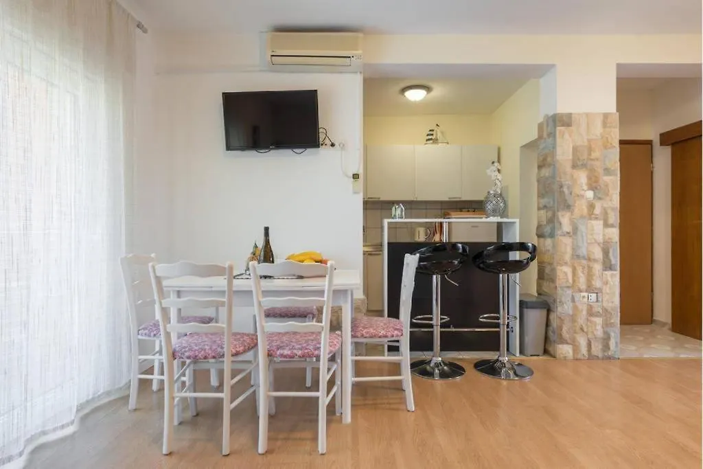 Hotel Super Horizont -Free Parking And Jaccuzzi Stobreč 3*,  Chorvatsko